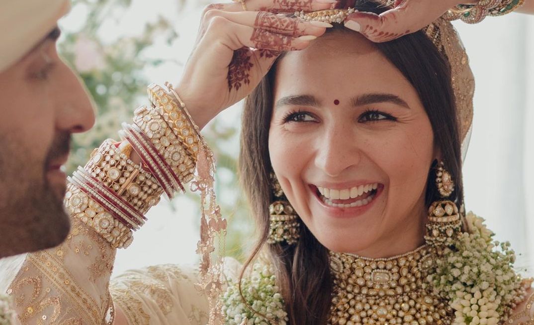 Ultimate Guide to Indian & Pakistani Bridal Makeup Trends 2021